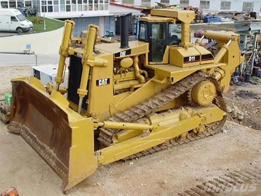 CAT D10 lánctalpas dózerek