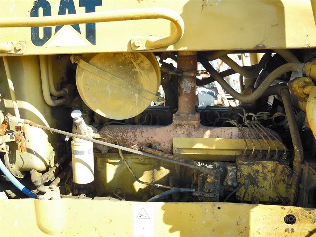 CAT D5B lánctalpas dózerek