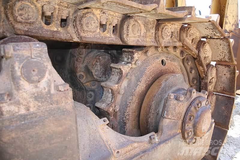 CAT D9H lánctalpas dózerek
