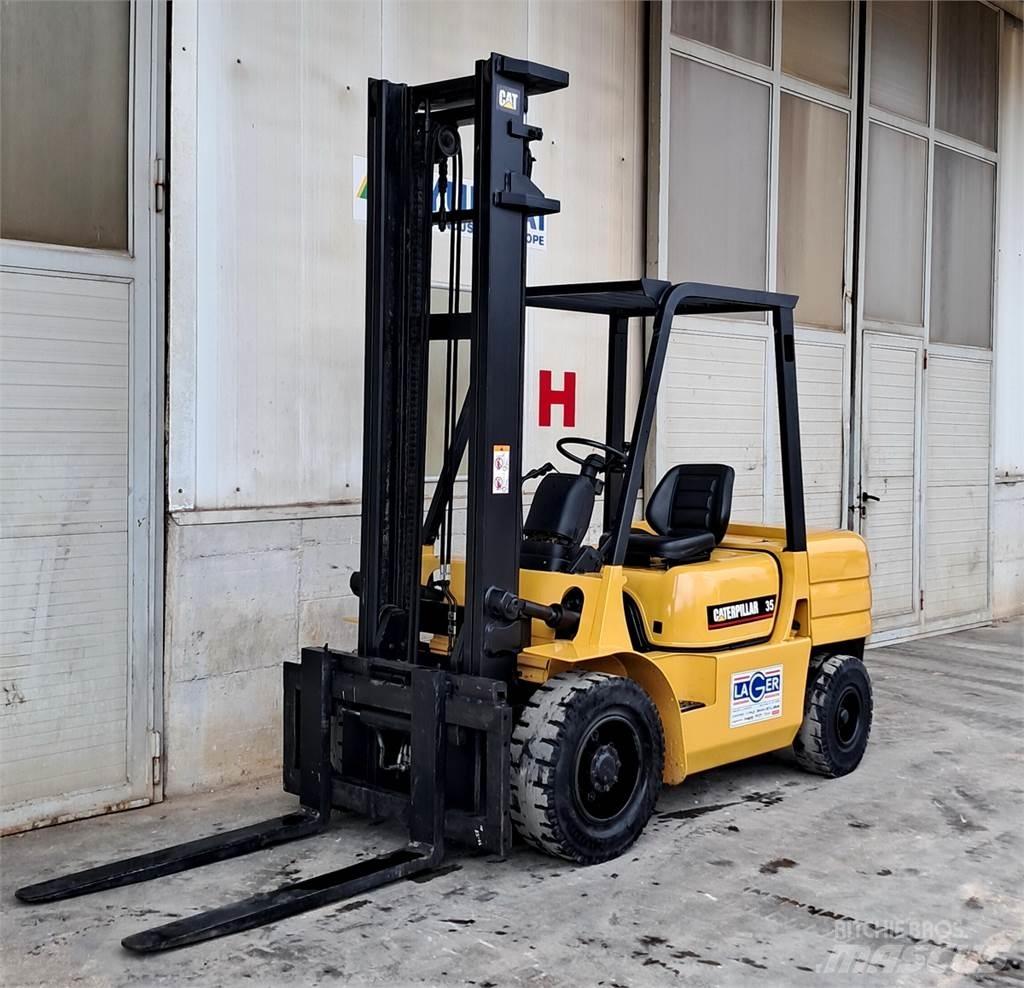 CAT FD35A Dízel targoncák