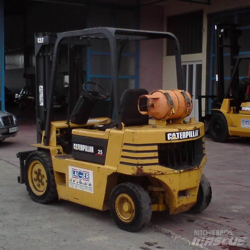 CAT GP25-2 Gázüzemű targoncák