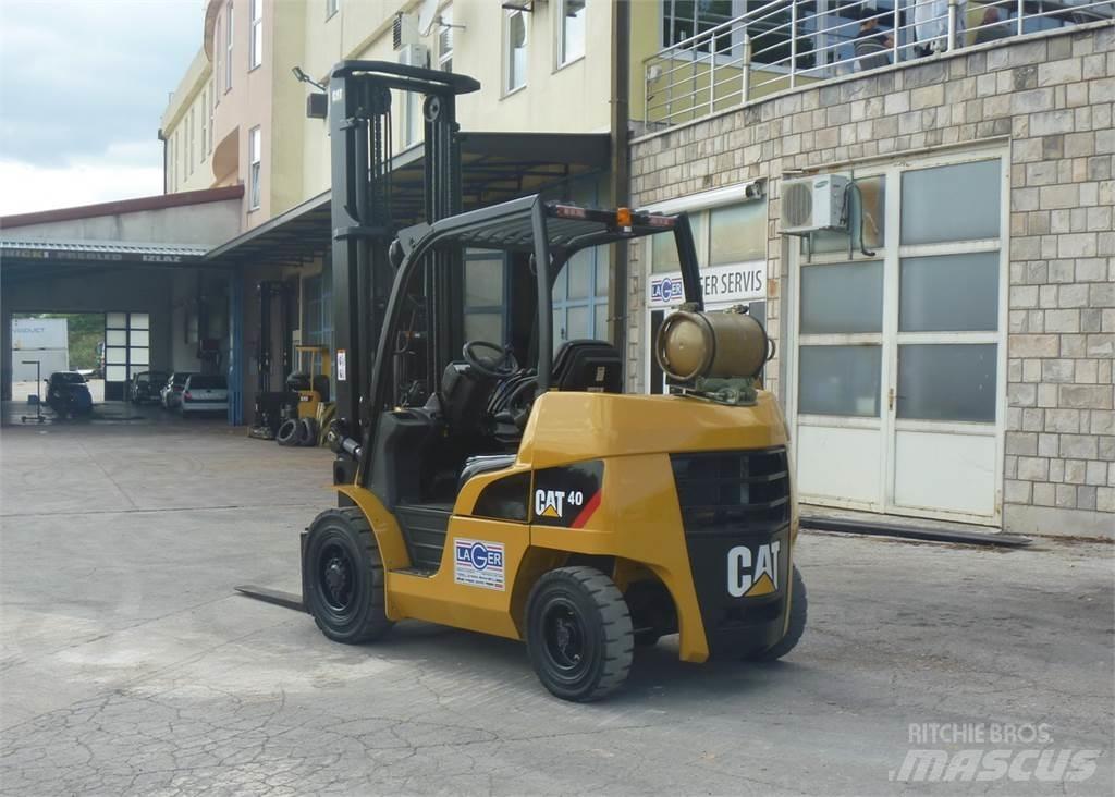 CAT GP40N Gázüzemű targoncák