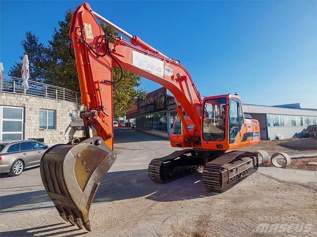 Doosan SOLAR 225NLC-V Lánctalpas kotrók