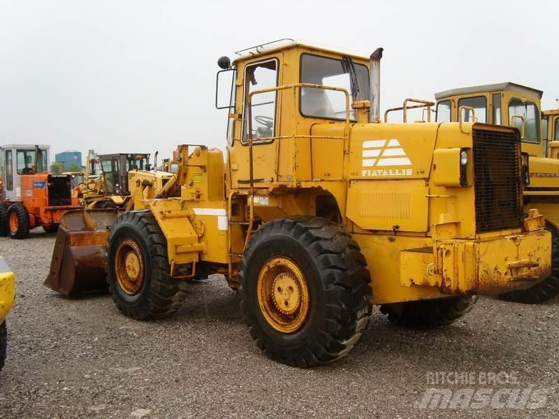 Fiat-Allis 580 FR 15 Gumikerekes homlokrakodók