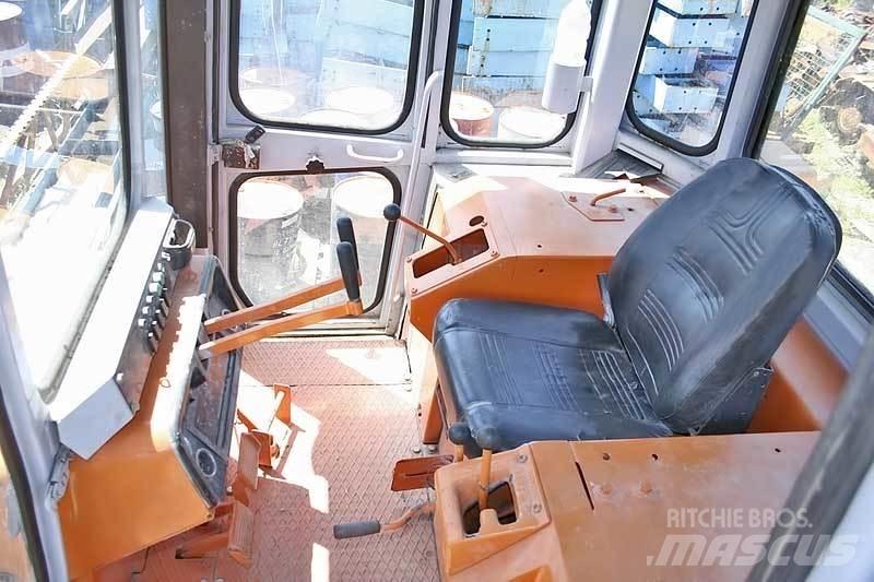 Fiat-Hitachi FD 20 lánctalpas dózerek