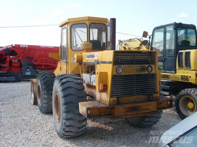 Hanomag 44C Gumikerekes homlokrakodók