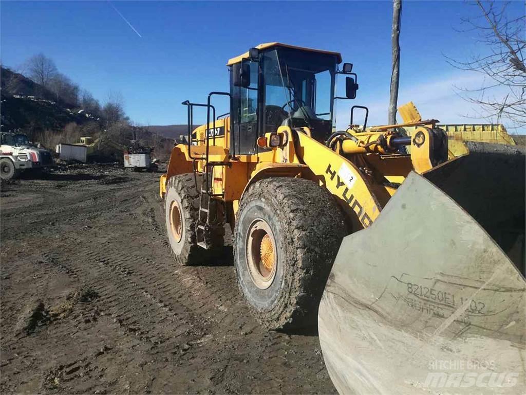 Hyundai HL770-7 Gumikerekes homlokrakodók
