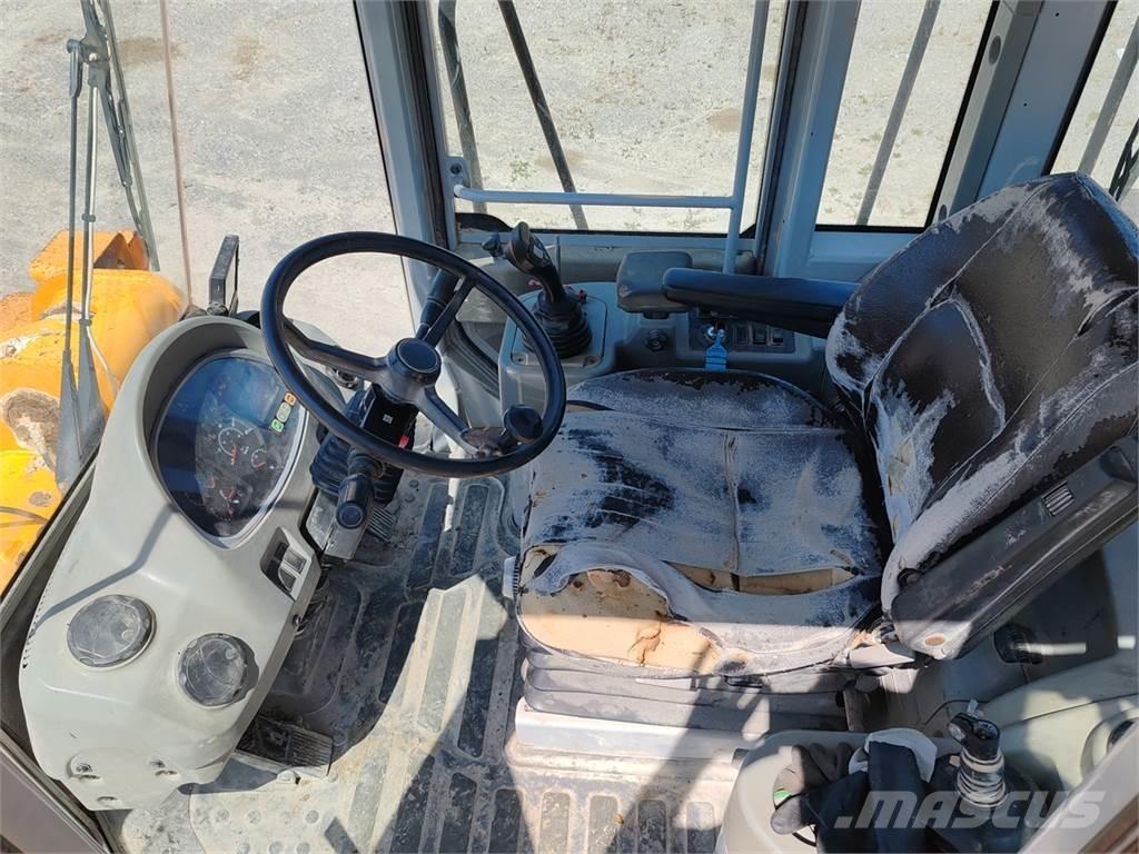 Hyundai HL770-7A Gumikerekes homlokrakodók