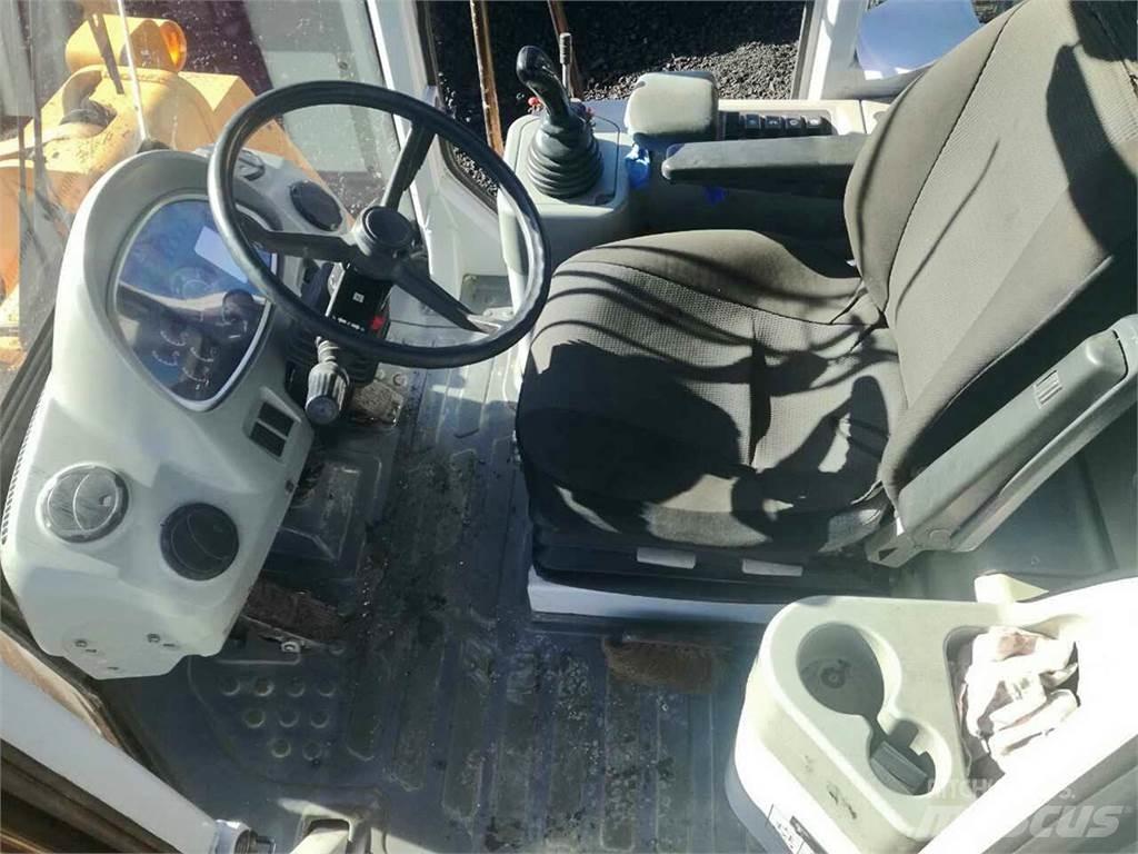 Hyundai HL770XTD-7 Gumikerekes homlokrakodók