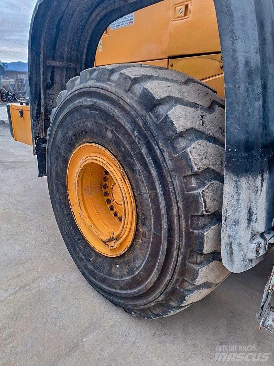 Hyundai HL780-9A Gumikerekes homlokrakodók
