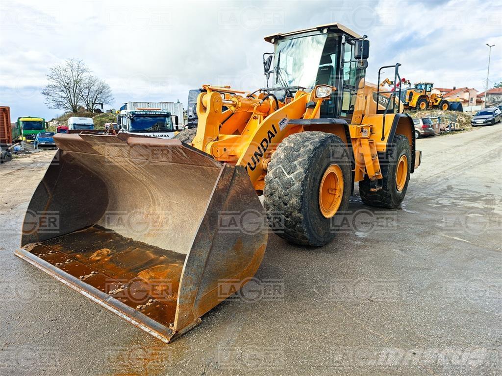 Hyundai HL970 Gumikerekes homlokrakodók