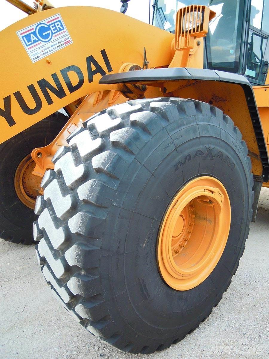 Hyundai HL980 Gumikerekes homlokrakodók