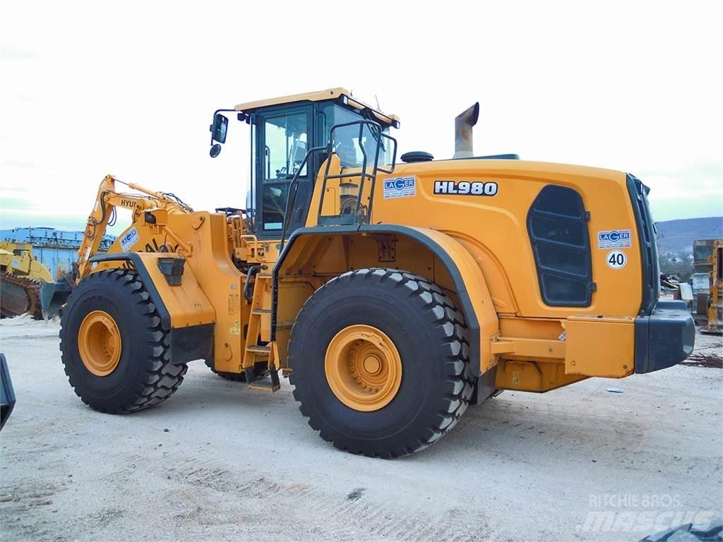 Hyundai HL980 Gumikerekes homlokrakodók