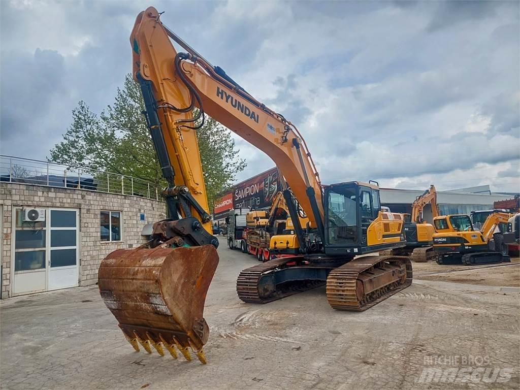 Hyundai HX330L Lánctalpas kotrók