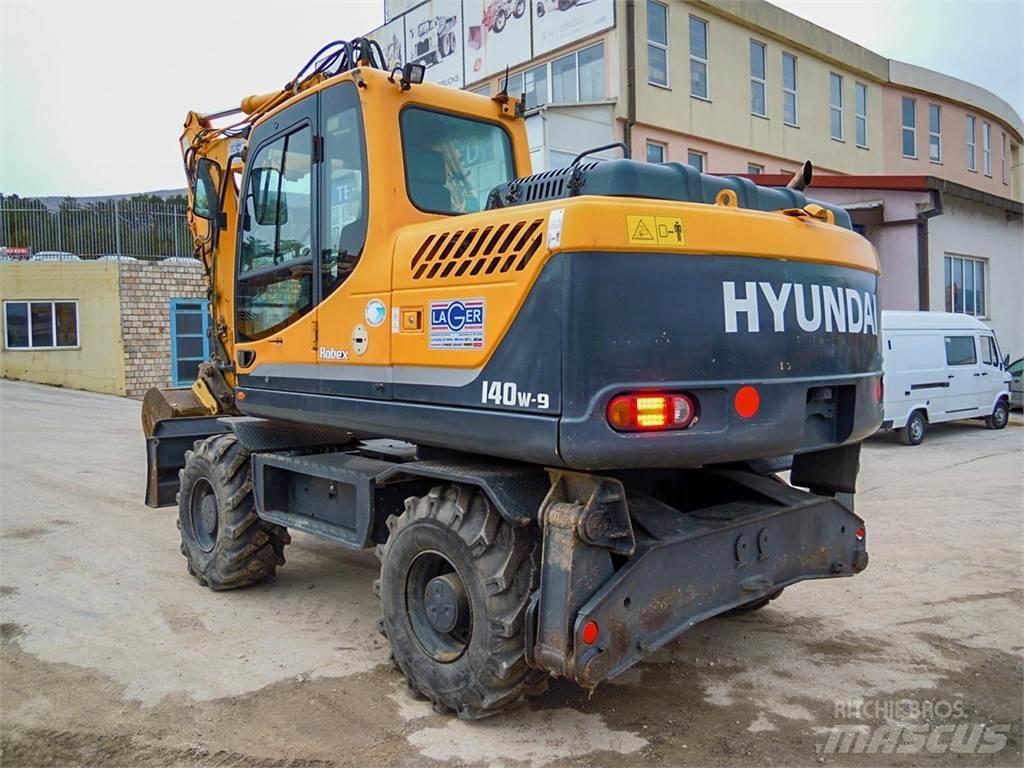 Hyundai R140W-9 Gumikerekes kotrók