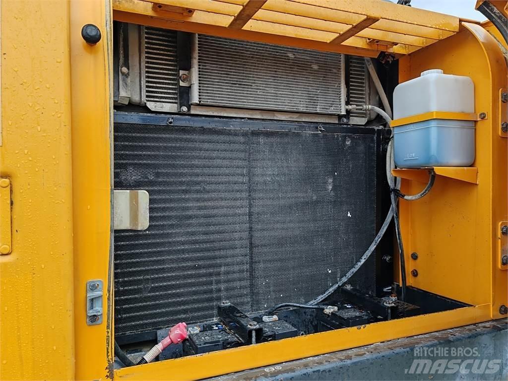 Hyundai R250NLC-7A Lánctalpas kotrók