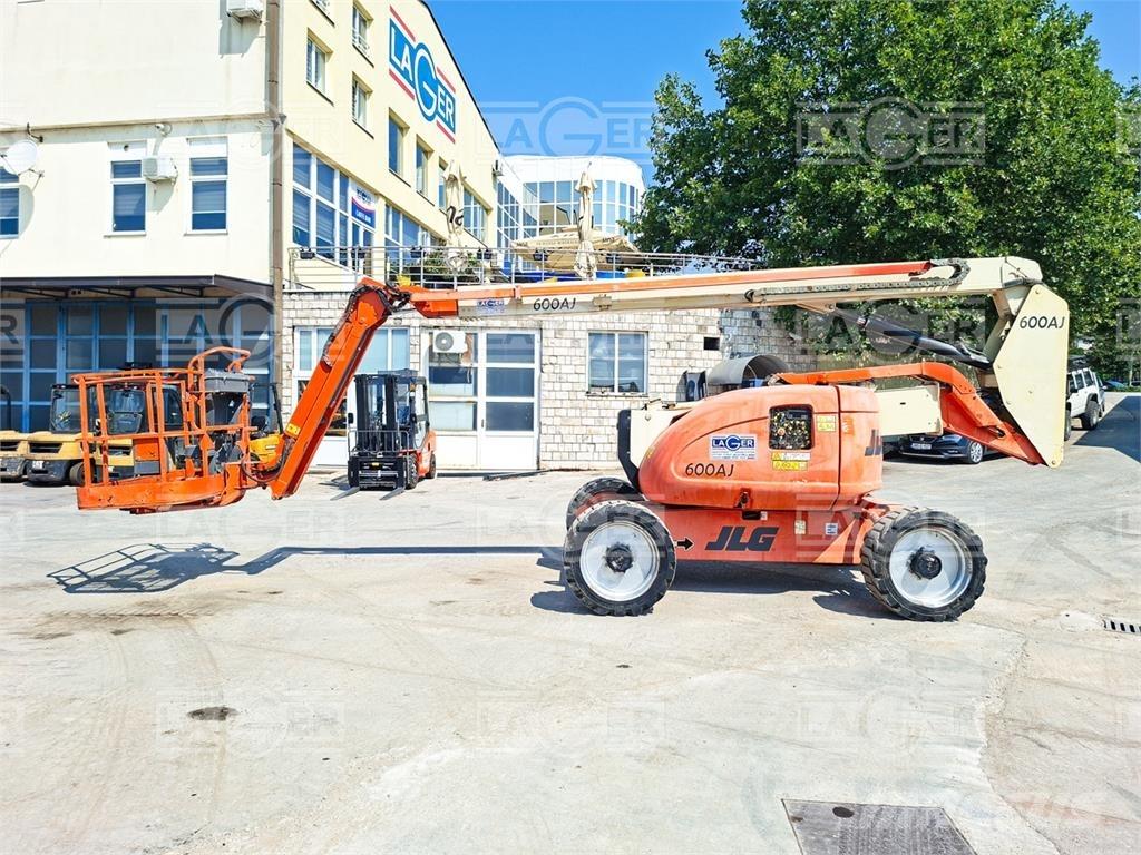 JLG 600AJ Karos emelők