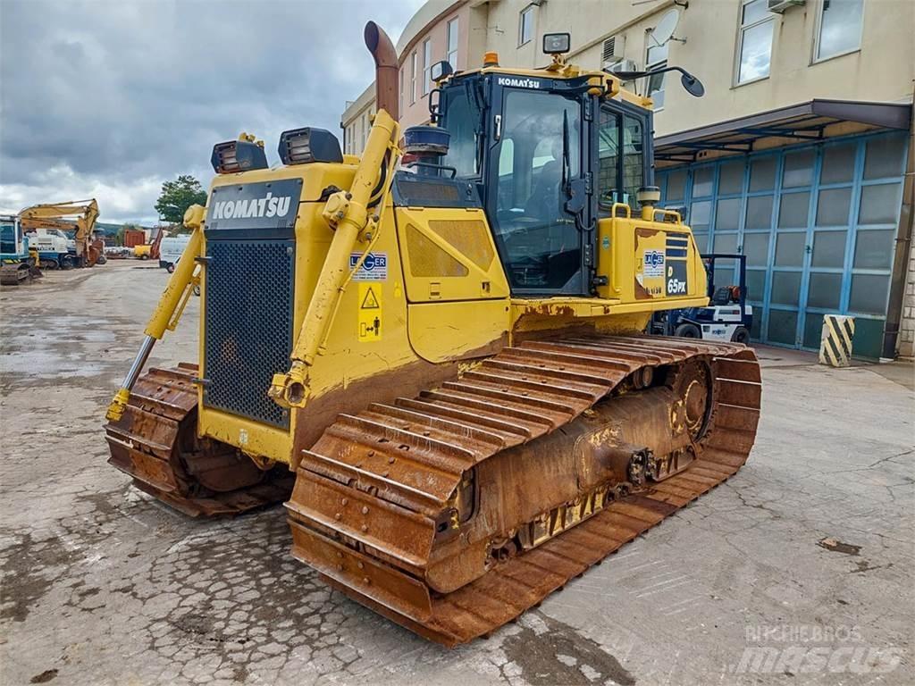 Komatsu D65PX-17 lánctalpas dózerek