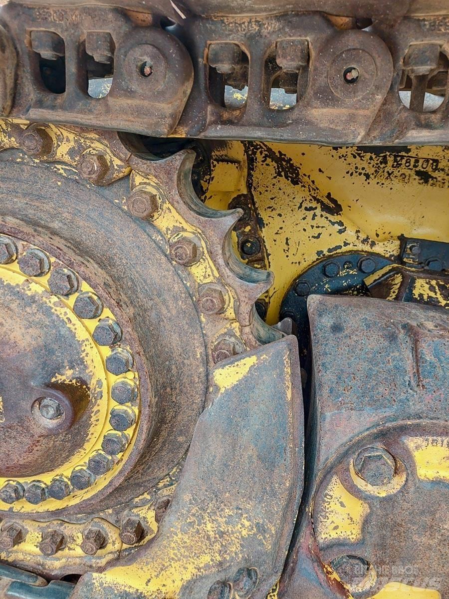 Komatsu D65PX-17 lánctalpas dózerek