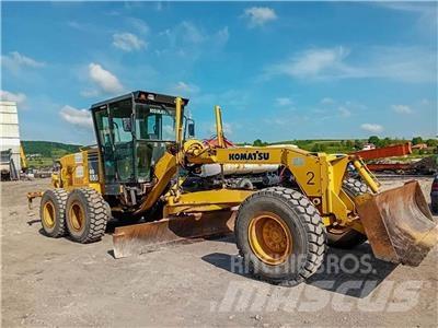 Komatsu GD655-3A Gréderek
