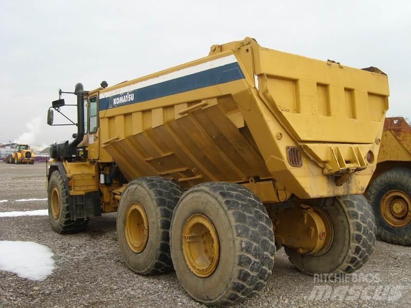 Komatsu HA270-3 Csuklósdömperek