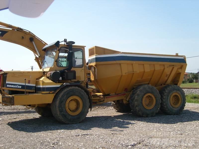 Komatsu HA270-3 Csuklósdömperek