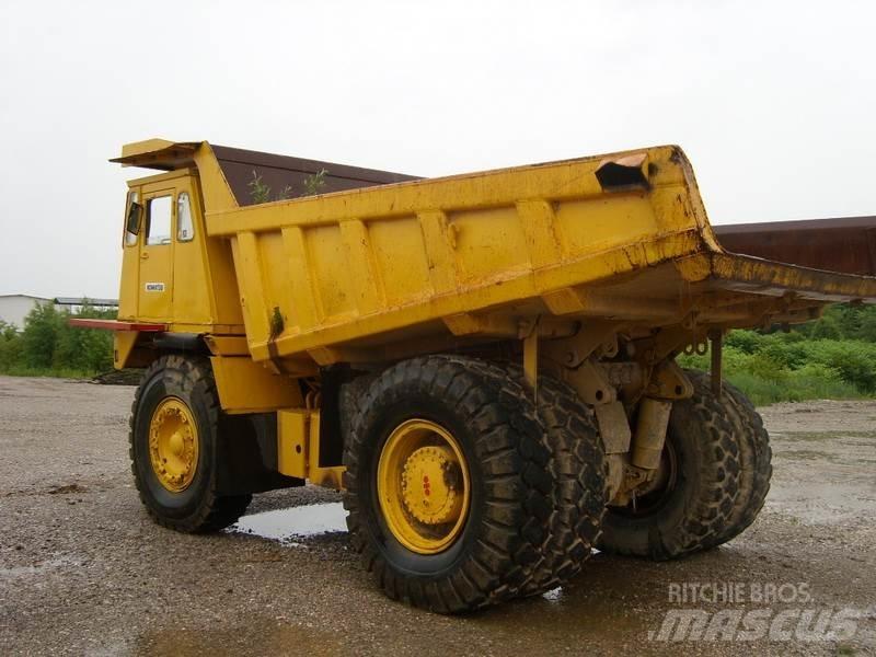 Komatsu HD325-5 Mezei dömperek