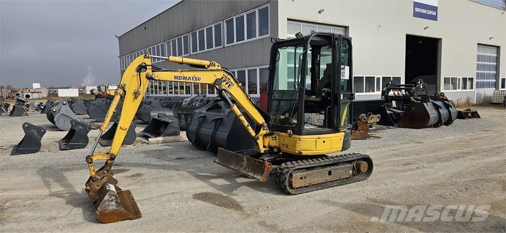Komatsu PC26MR-3 Mini kotrók < 7t