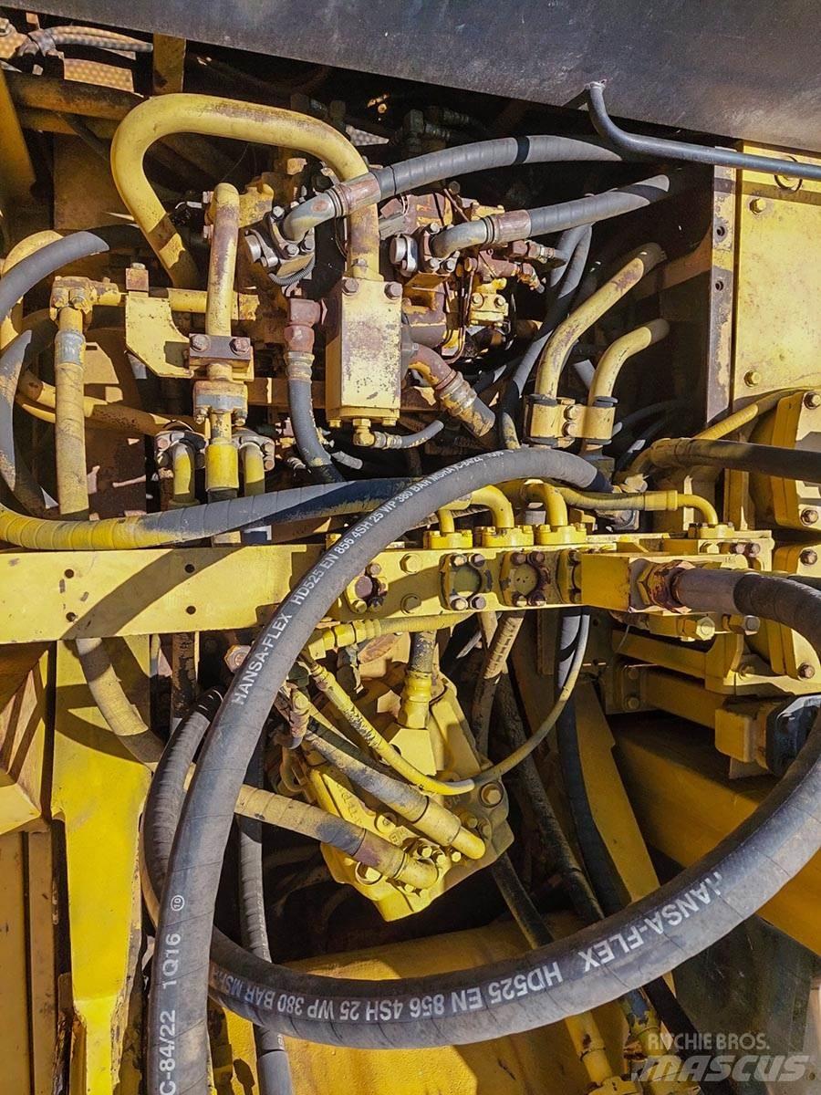 Komatsu PC400LC Lánctalpas kotrók