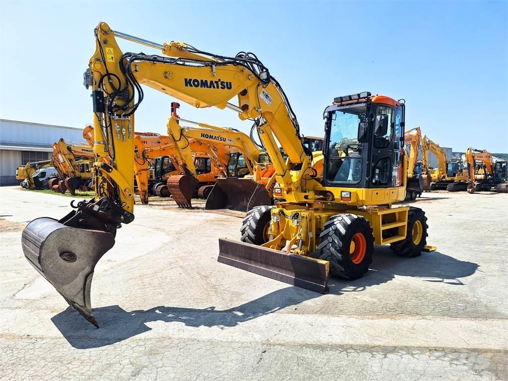 Komatsu PW118MR-8 Gumikerekes kotrók