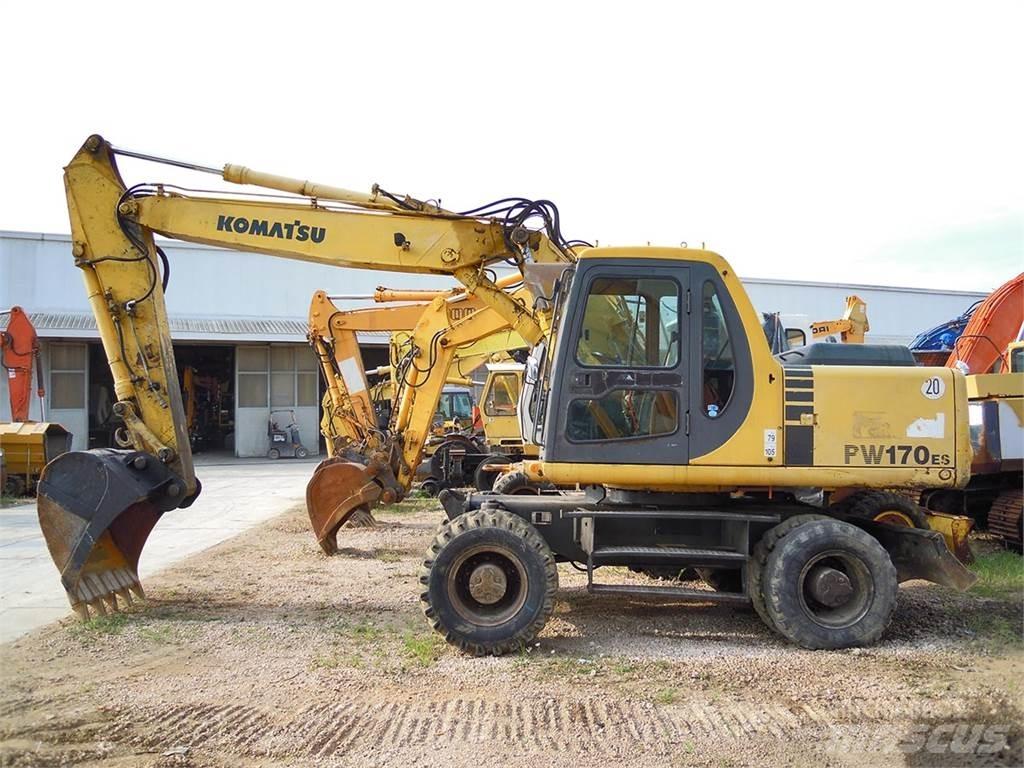Komatsu PW170ES-6K Gumikerekes kotrók