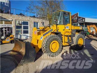 Komatsu WA270 Gumikerekes homlokrakodók