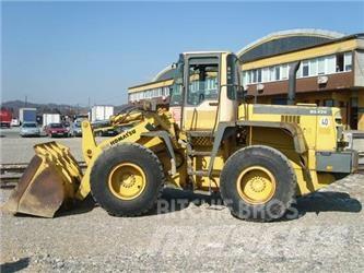 Komatsu WA320-3H Gumikerekes homlokrakodók