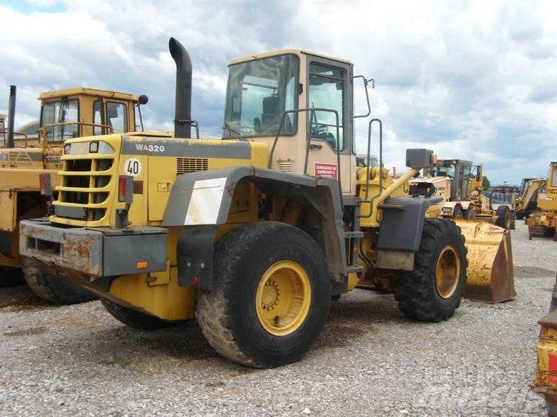 Komatsu WA320-3H Gumikerekes homlokrakodók