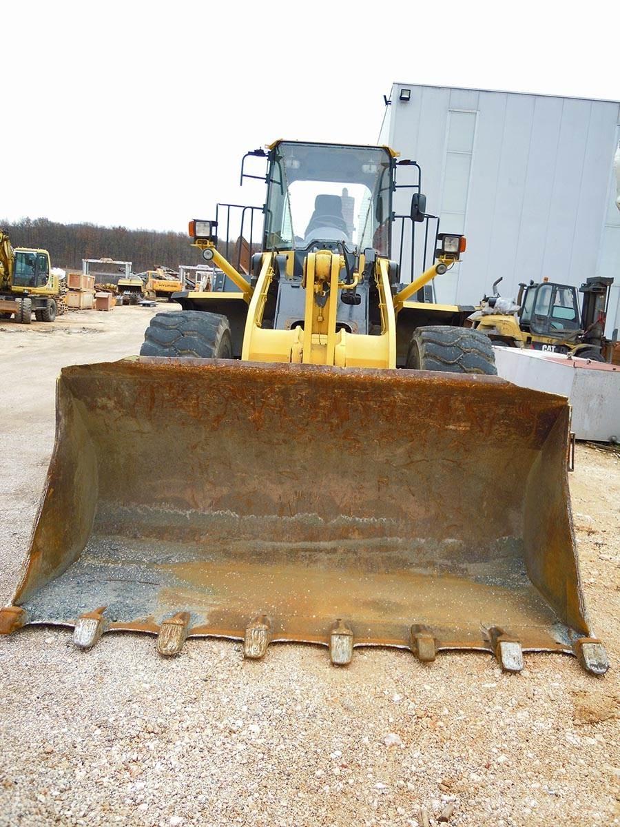 Komatsu WA430- 6E0 Gumikerekes homlokrakodók