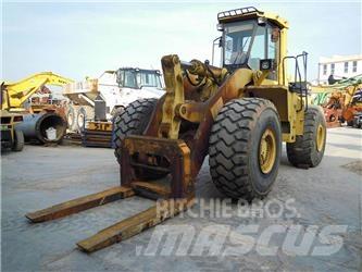 Komatsu WA500-1 Gumikerekes homlokrakodók