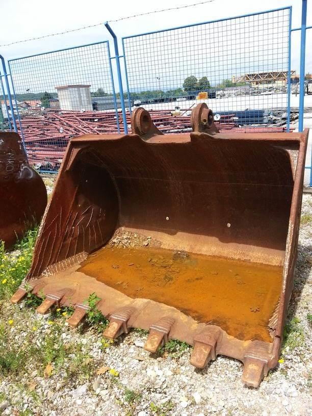  KORPA / BUCKET 1350mm Építőipar - Egyebek