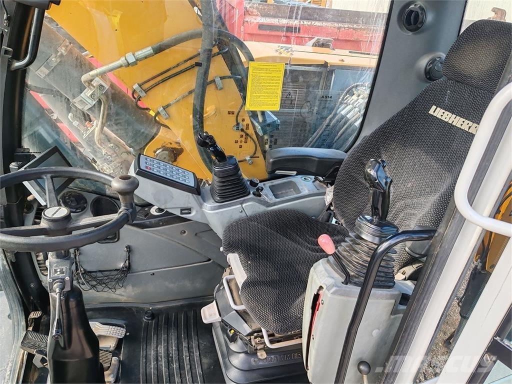 Liebherr A 914 Litronic Gumikerekes kotrók