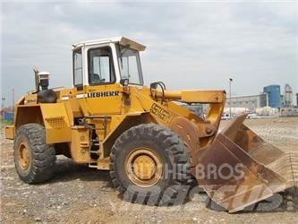 Liebherr L 551 Gumikerekes homlokrakodók