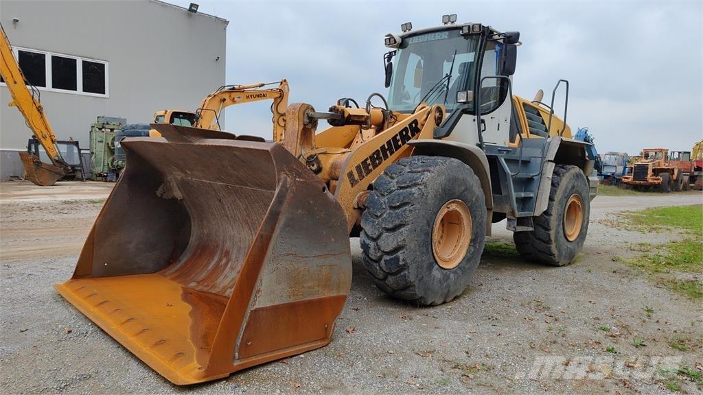 Liebherr L576 Gumikerekes homlokrakodók