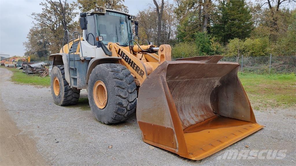 Liebherr L576 Gumikerekes homlokrakodók