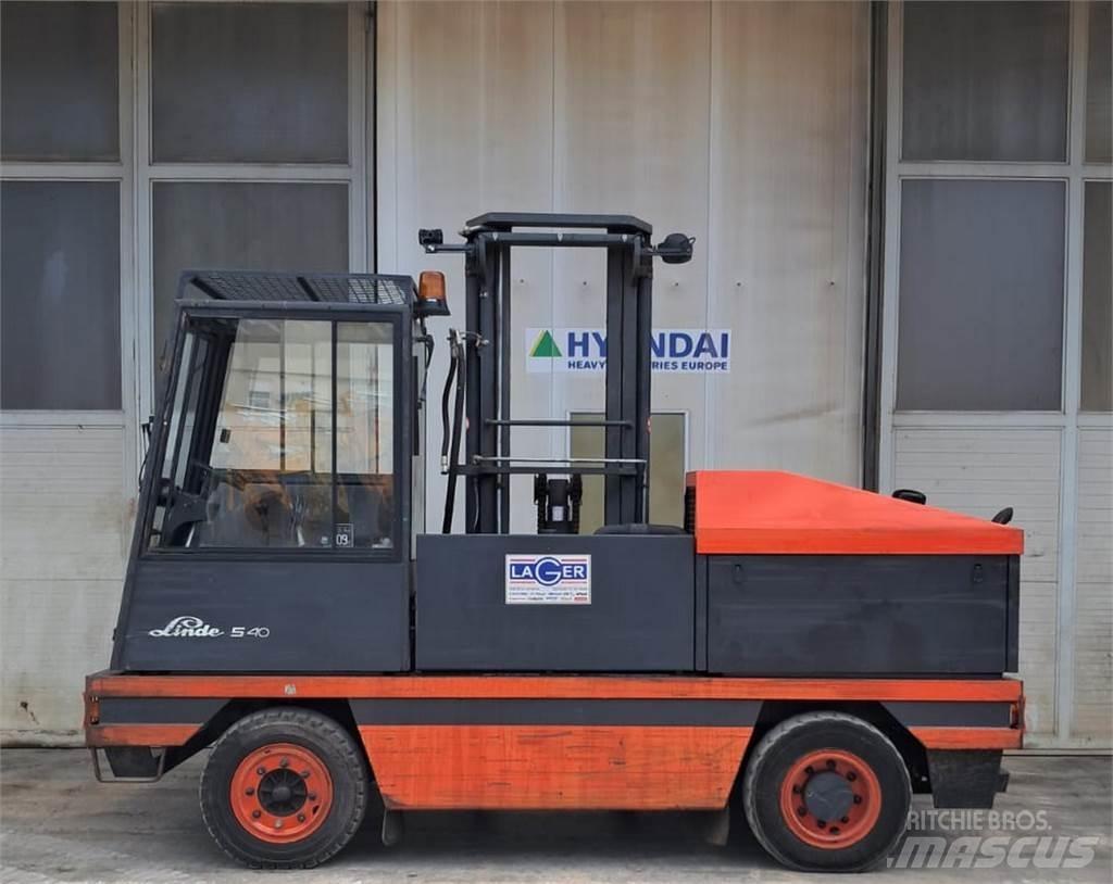 Linde S 40 Oldalvillás targonca