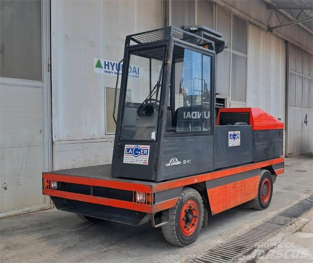 Linde S 40 Oldalvillás targonca