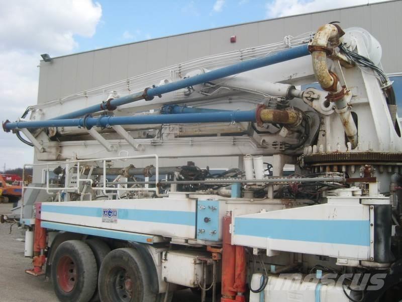 Mercedes-Benz 2422 Betonpumpák