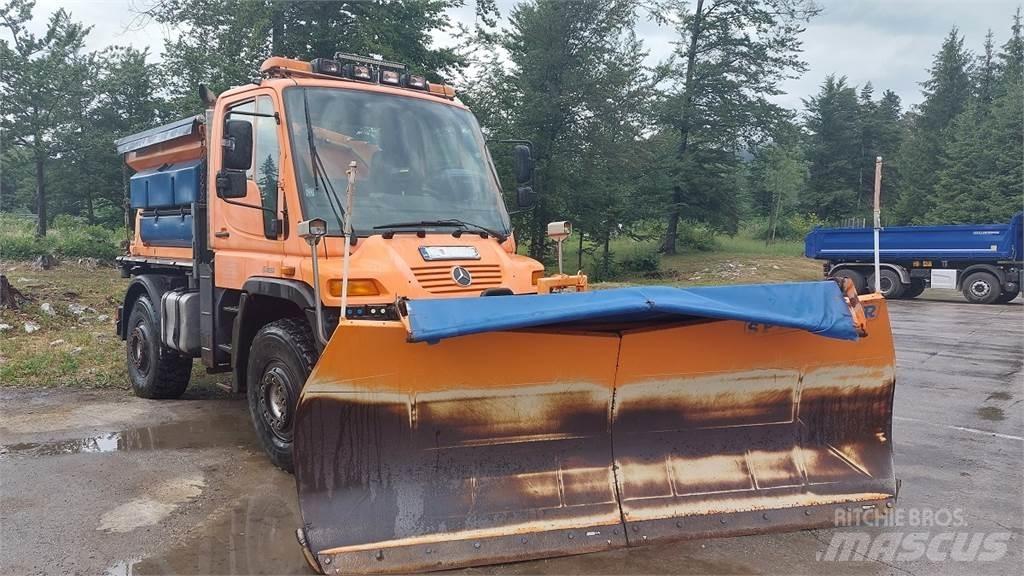 Mercedes-Benz Unimog U400 Közúti karbantartó haszongépek