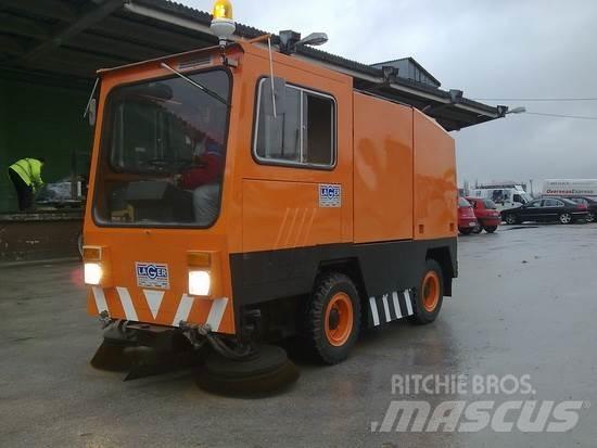 Mfh 2100D Utcaseprő teherautók
