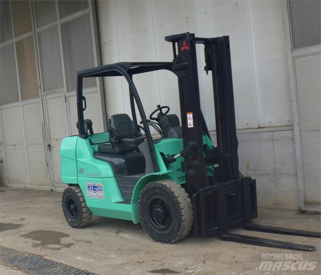 Mitsubishi FD40N Dízel targoncák