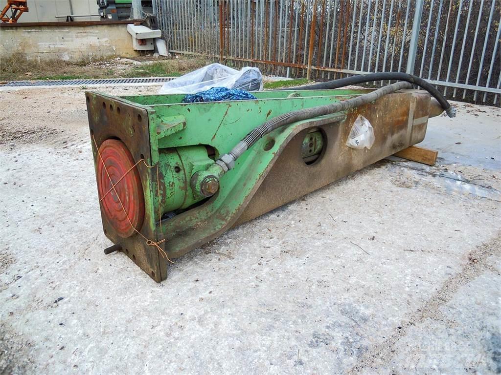 Montabert W1800 Hidraulikus cölöpverők