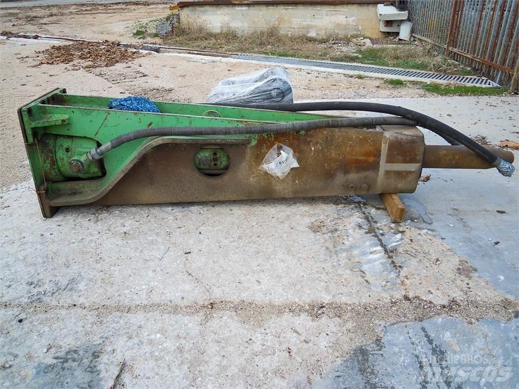Montabert W1800 Hidraulikus cölöpverők