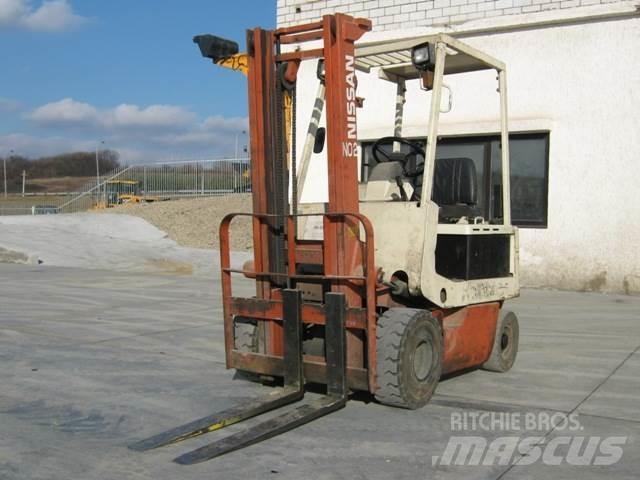 Nissan M01L15 Elektromos targoncák